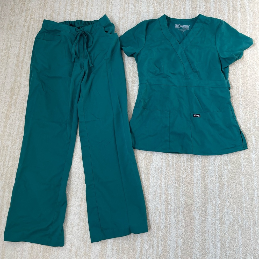 Grey’s Anatomy Women’s Hunter Green Scrub Set